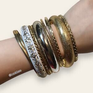Costume Jewelry Fashion Stacking Gold Tone Bangle Bracelets - Set of 10
